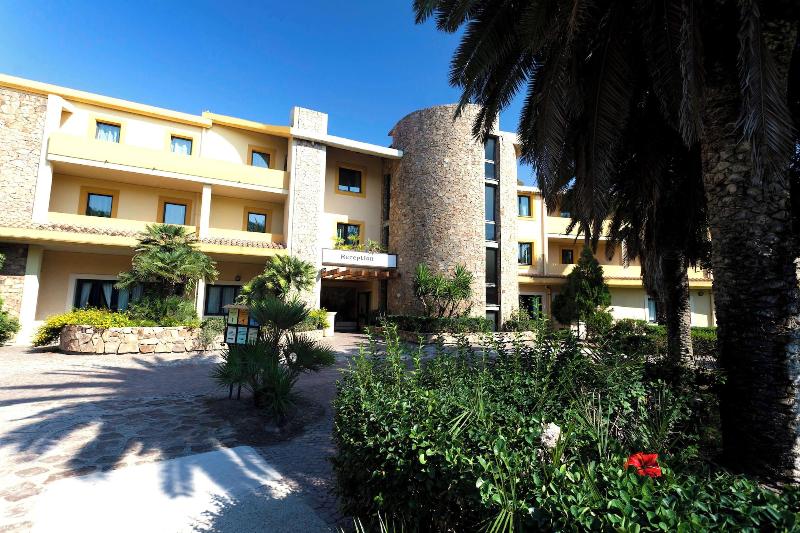 Hotel With Swimming Pool In Arborea image