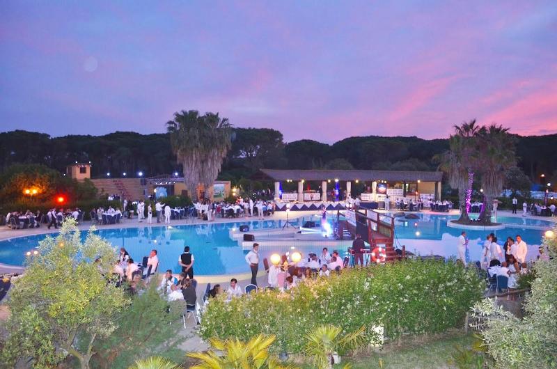 Hotel With Swimming Pool In Arborea image