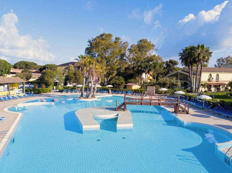 Hotel With Swimming Pool In Arborea image