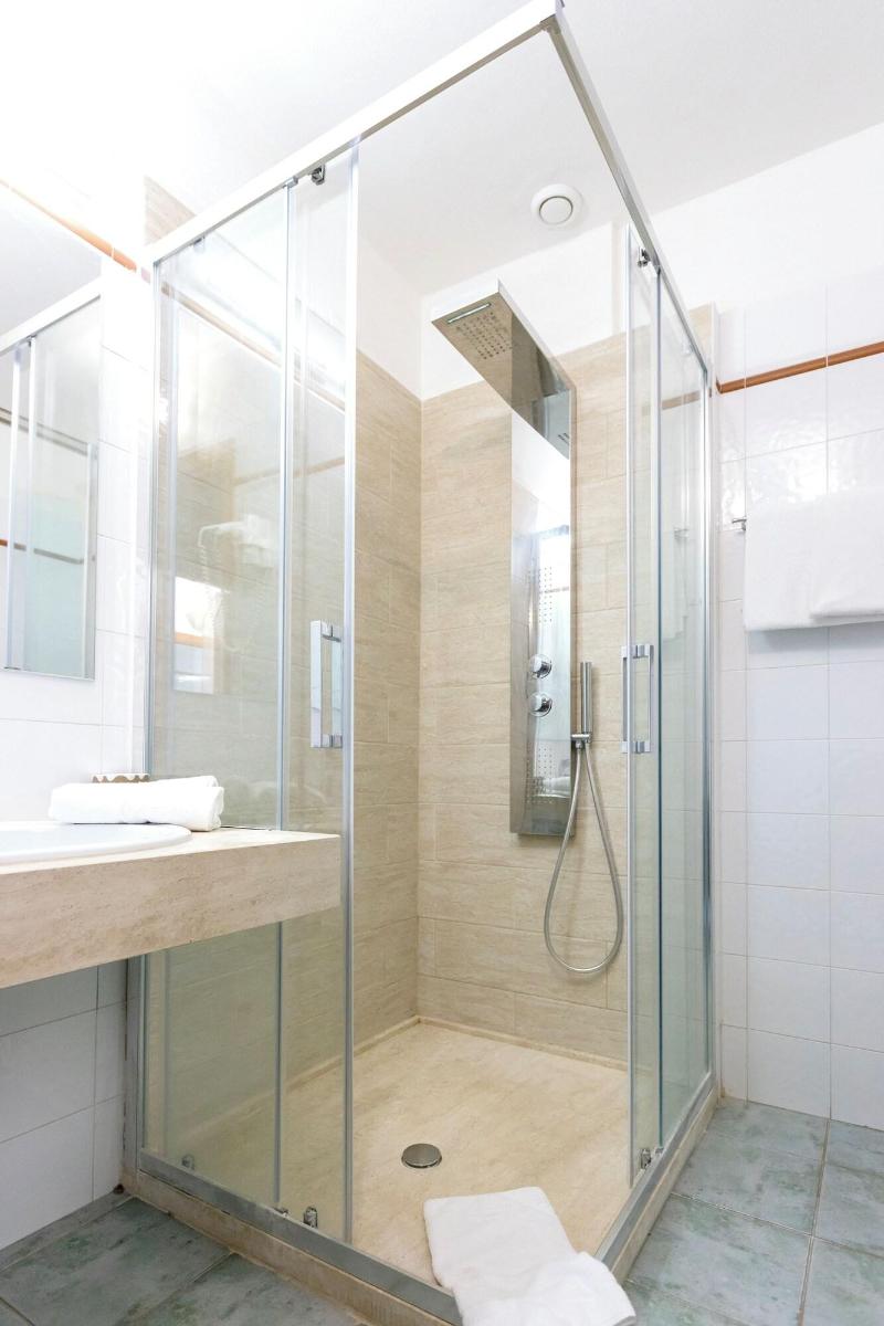 Hotel With Swimming Pool In Arborea image