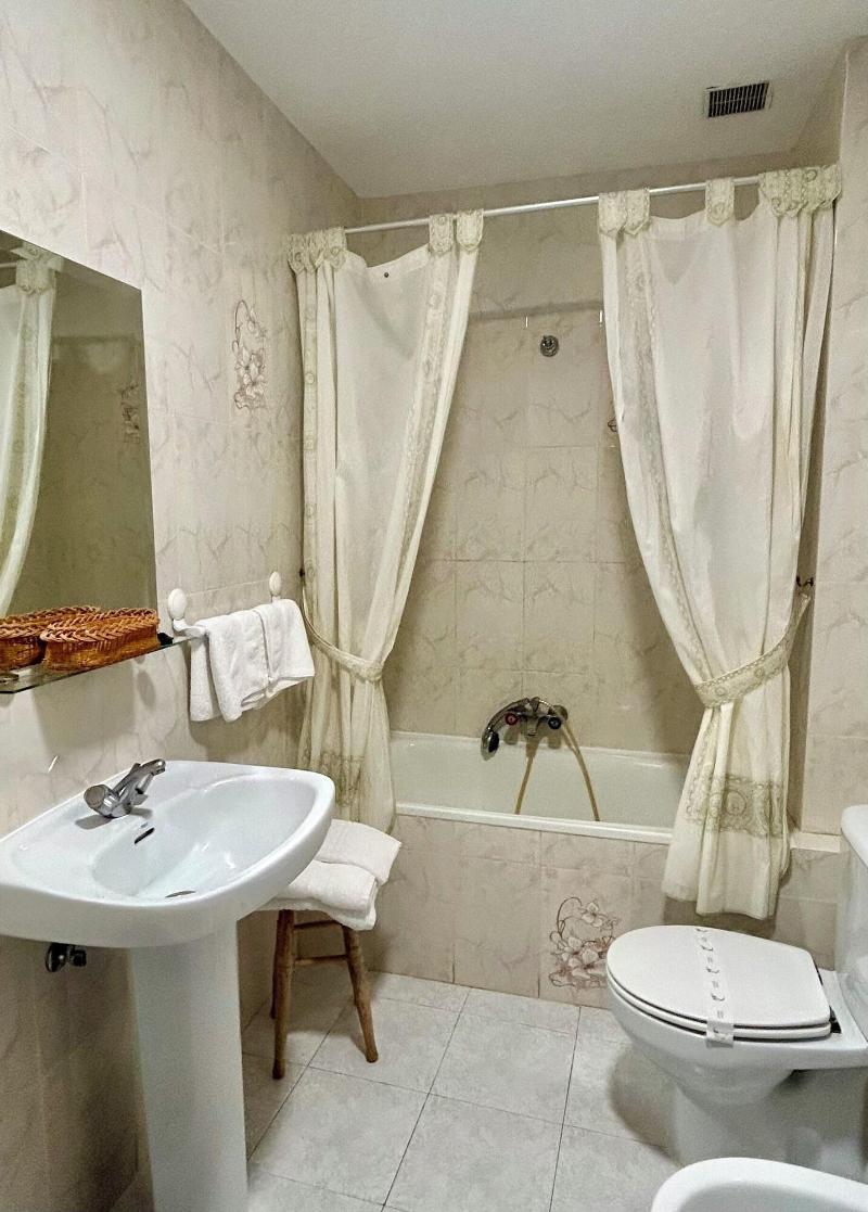 Hotel Coronel Somiedo image