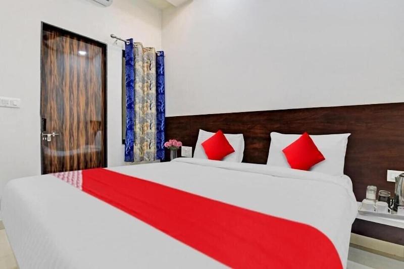 Fabhotel Angan image