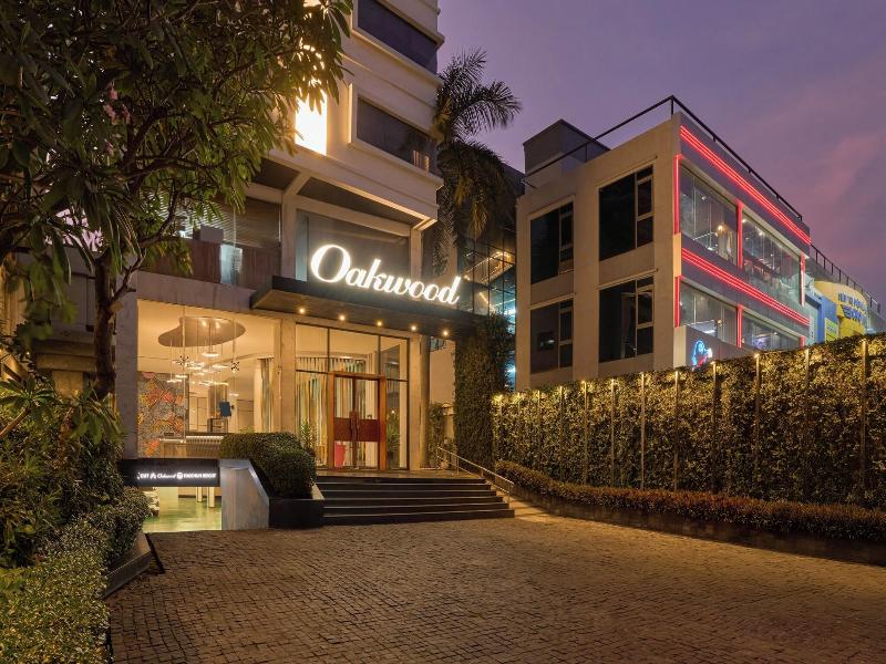 Oakwood Hotel Apartments Saigon image