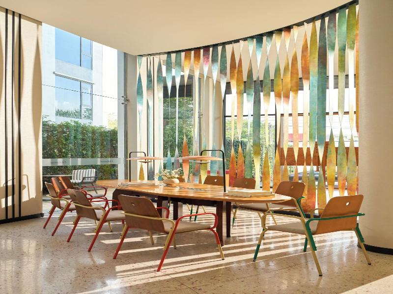 Oakwood Hotel Apartments Saigon image