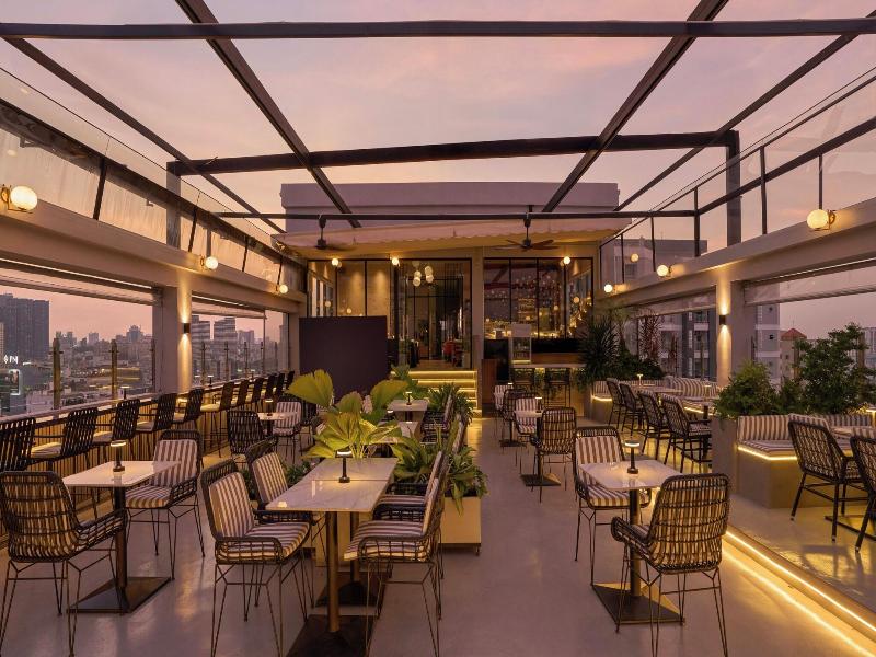Oakwood Hotel Apartments Saigon image