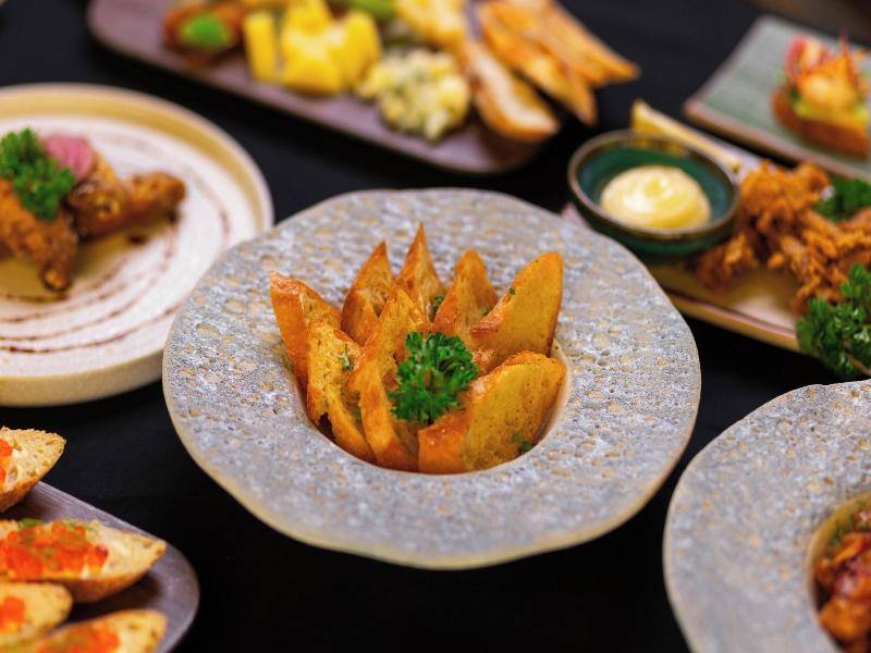 Oakwood Hotel Apartments Saigon image