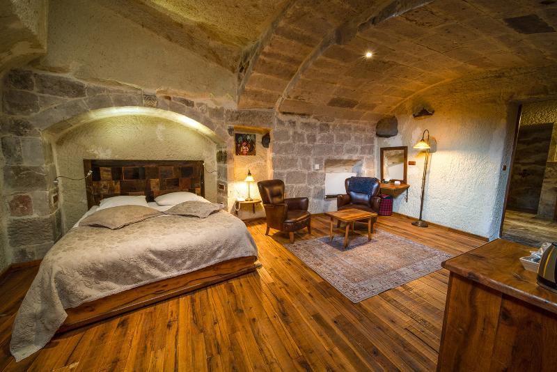 Seki Cave Suites