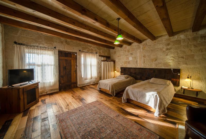 Seki Cave Suites