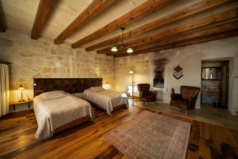 Seki Cave Suites