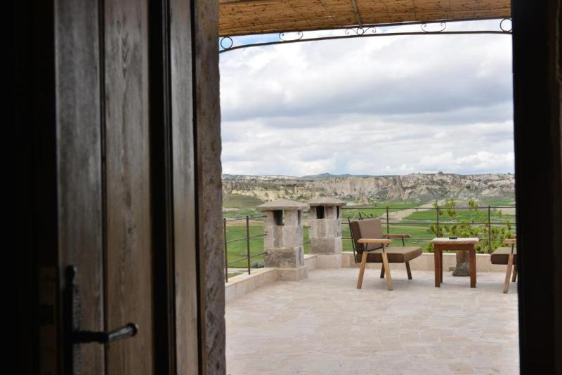 Seki Cave Suites