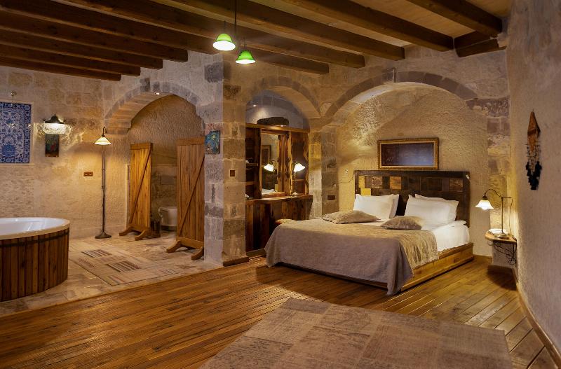 Seki Cave Suites
