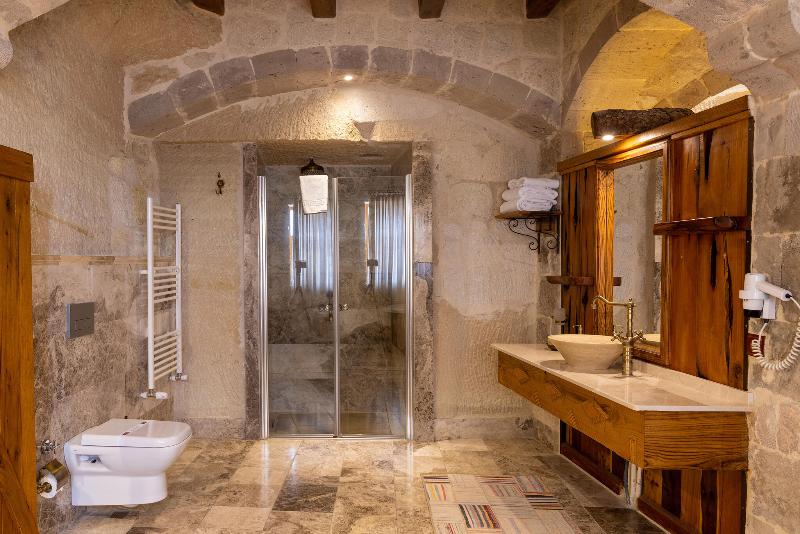 Seki Cave Suites