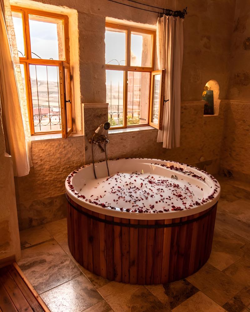 Seki Cave Suites