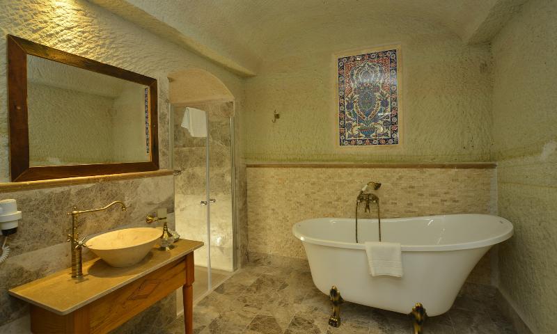 Seki Cave Suites