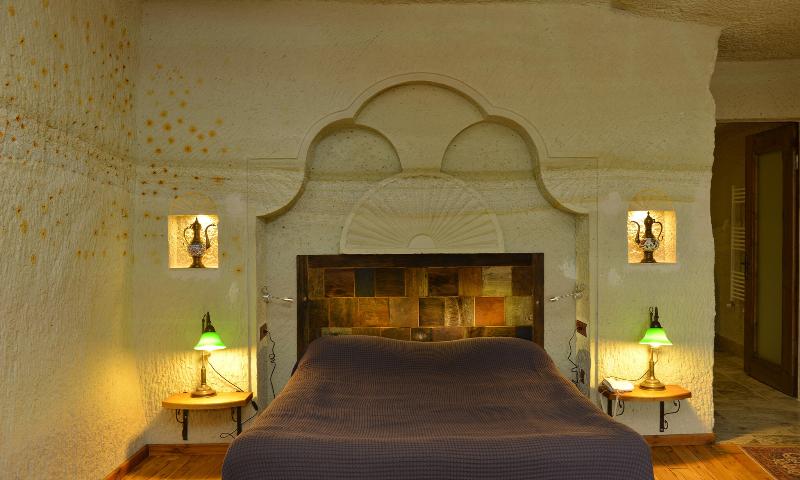 Seki Cave Suites
