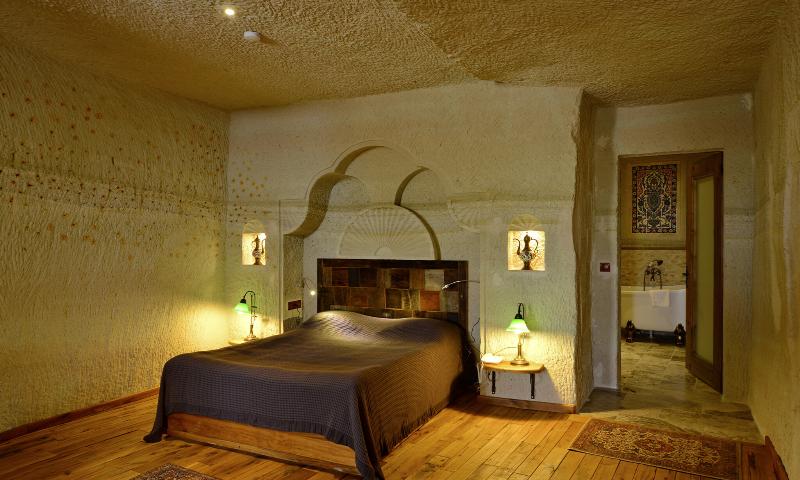 Seki Cave Suites