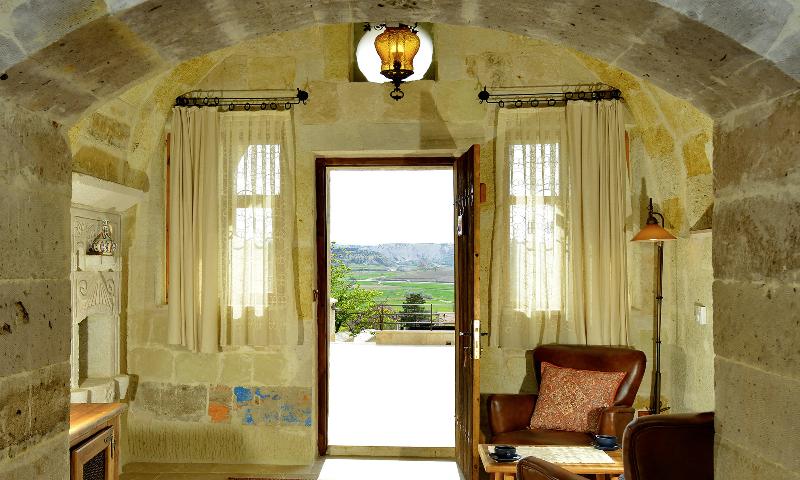 Seki Cave Suites