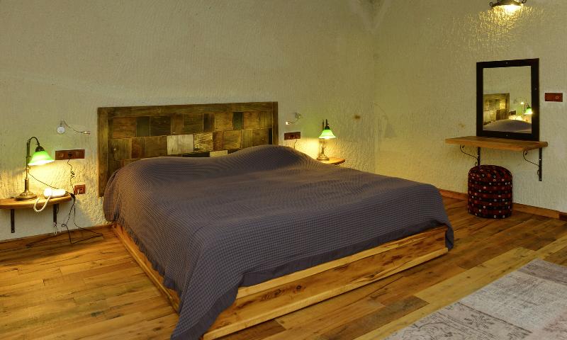 Seki Cave Suites