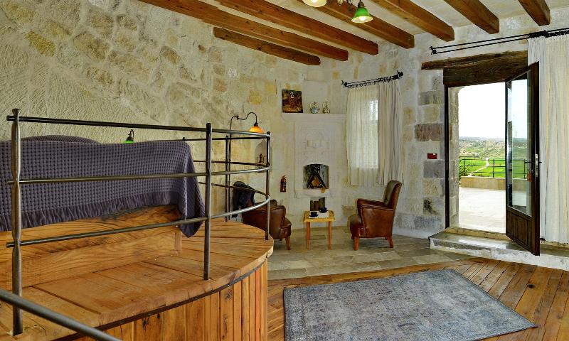 Seki Cave Suites