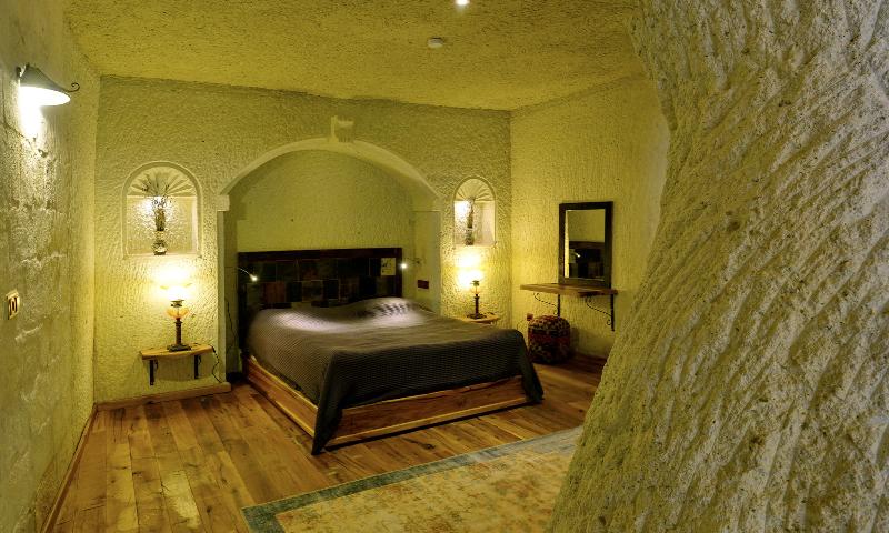 Seki Cave Suites