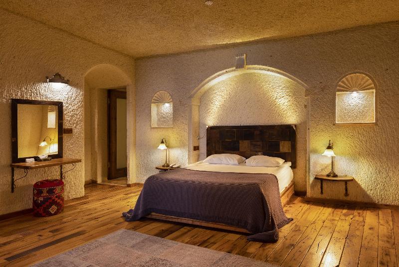 Seki Cave Suites
