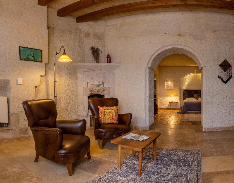 Seki Cave Suites