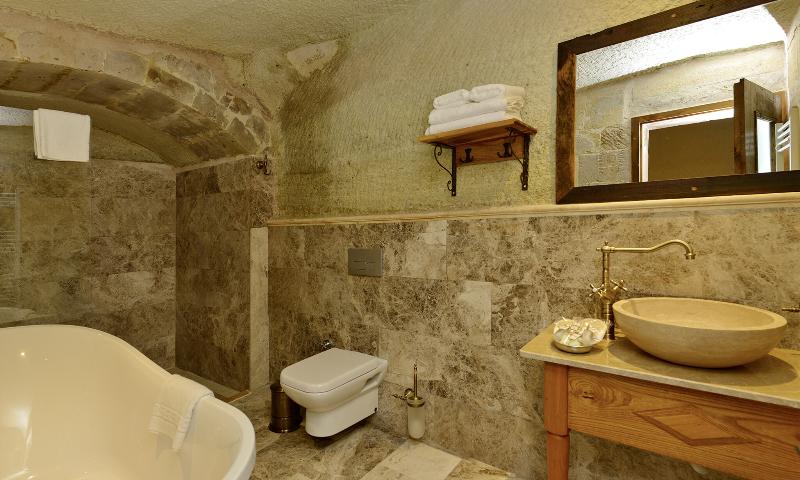 Seki Cave Suites