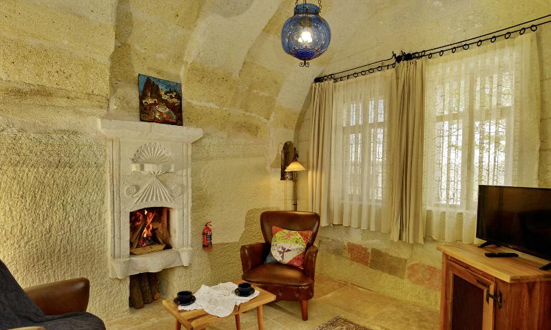 Seki Cave Suites
