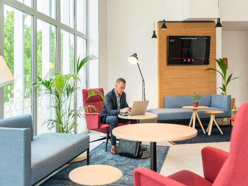 Holiday Inn Express & Suites Reims Rives De Vesle image