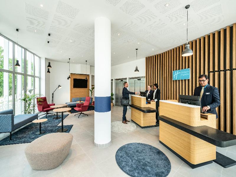 Holiday Inn Express & Suites Reims Rives De Vesle image