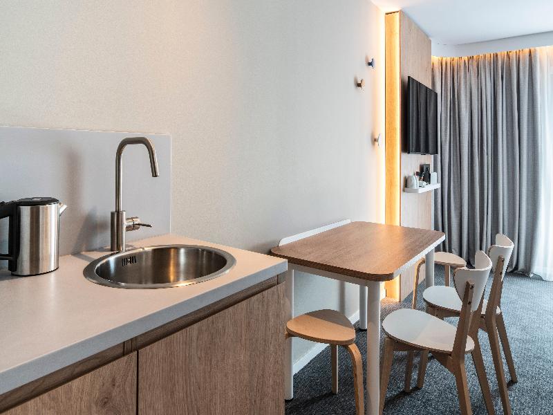 Holiday Inn Express & Suites Reims Rives De Vesle image