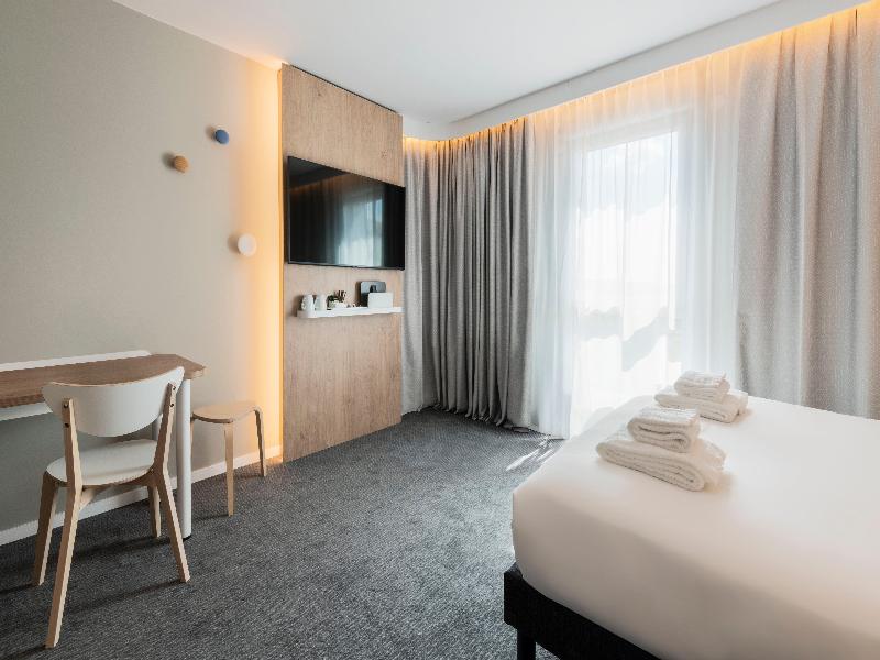 Holiday Inn Express & Suites Reims Rives De Vesle image