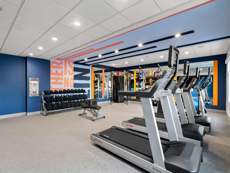 Hampton Inn & Suites By Hilton Corona image