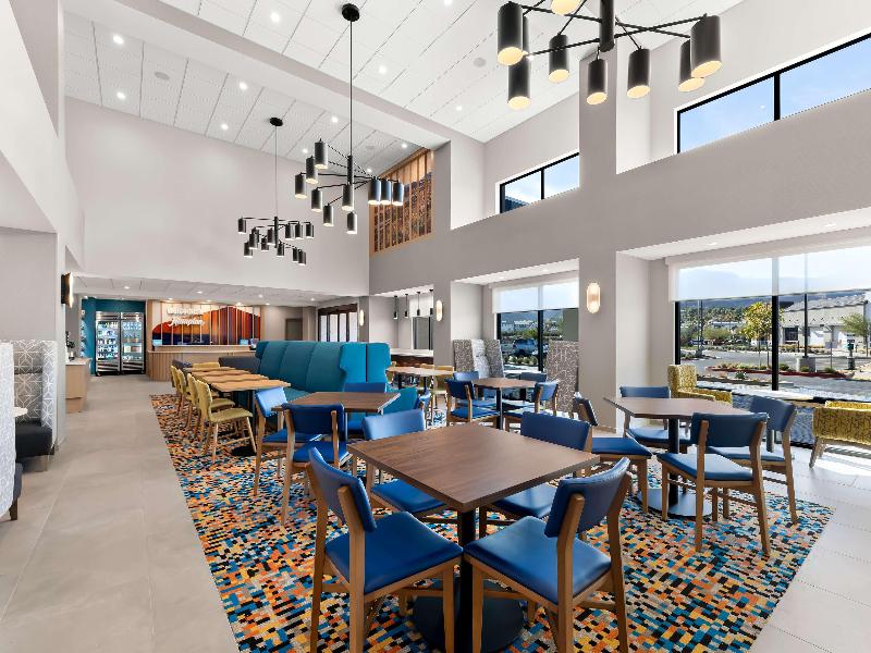 Hampton Inn & Suites By Hilton Corona image