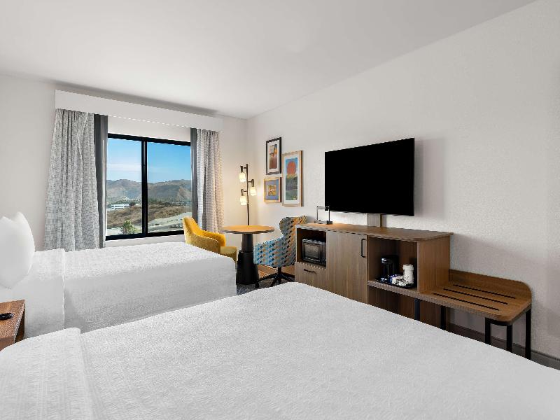 Hampton Inn & Suites By Hilton Corona image