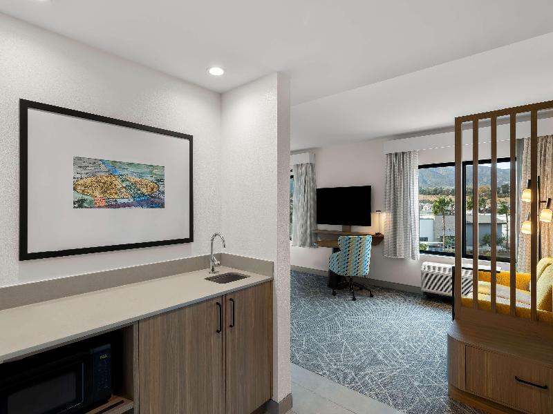 Hampton Inn & Suites By Hilton Corona image