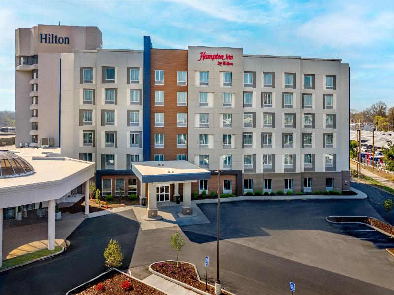 Hampton Inn By Hilton St. Louis Airport image