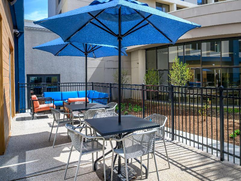 Hampton Inn By Hilton St. Louis Airport image