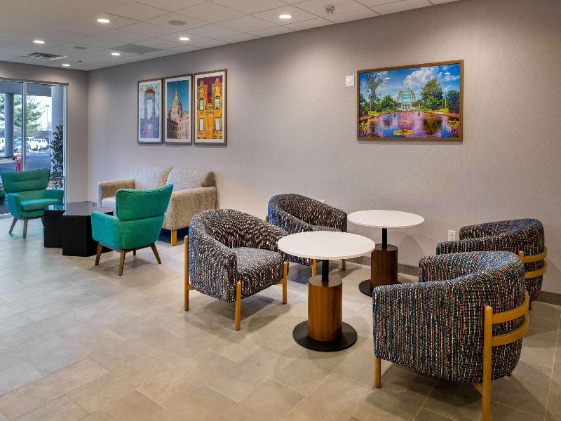 Hampton Inn By Hilton St. Louis Airport image