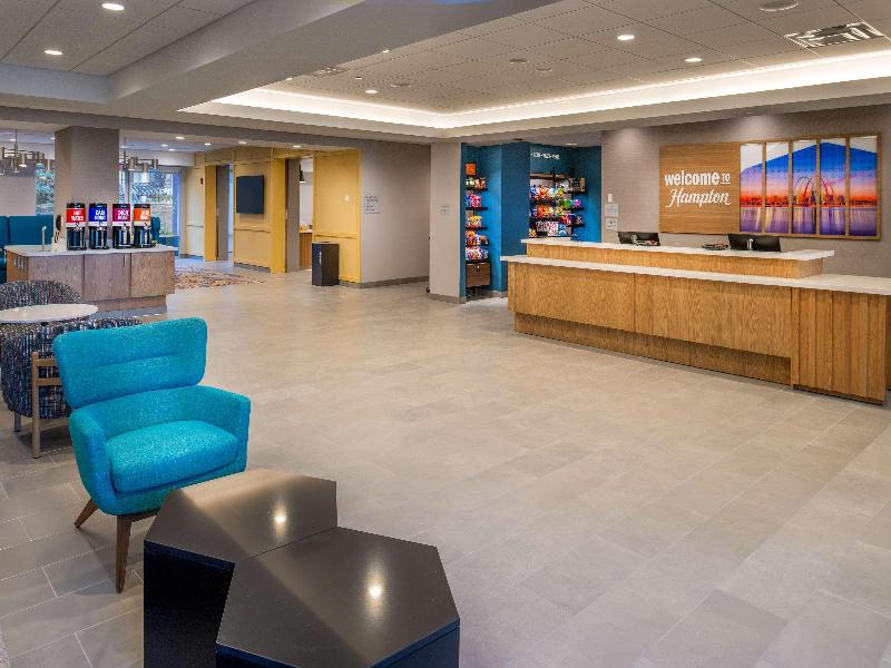 Hampton Inn By Hilton St. Louis Airport image