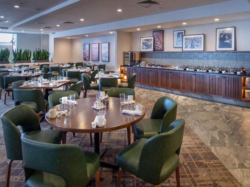 Hampton Inn By Hilton St. Louis Airport image