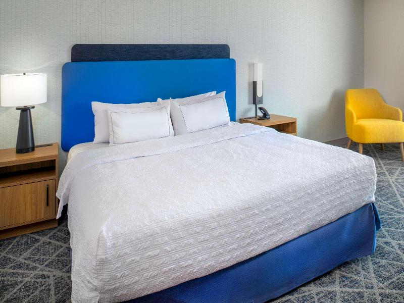 Hampton Inn By Hilton St. Louis Airport image