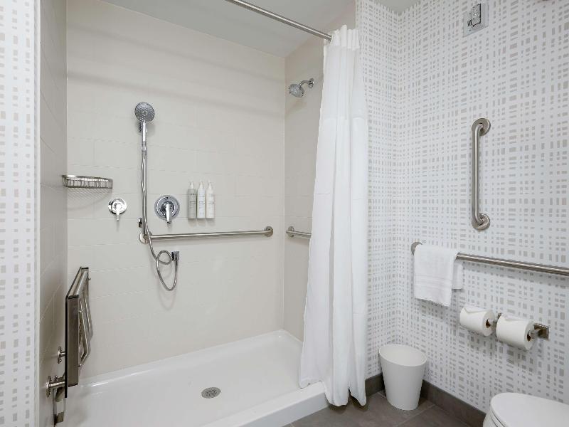 Hampton Inn By Hilton St. Louis Airport image