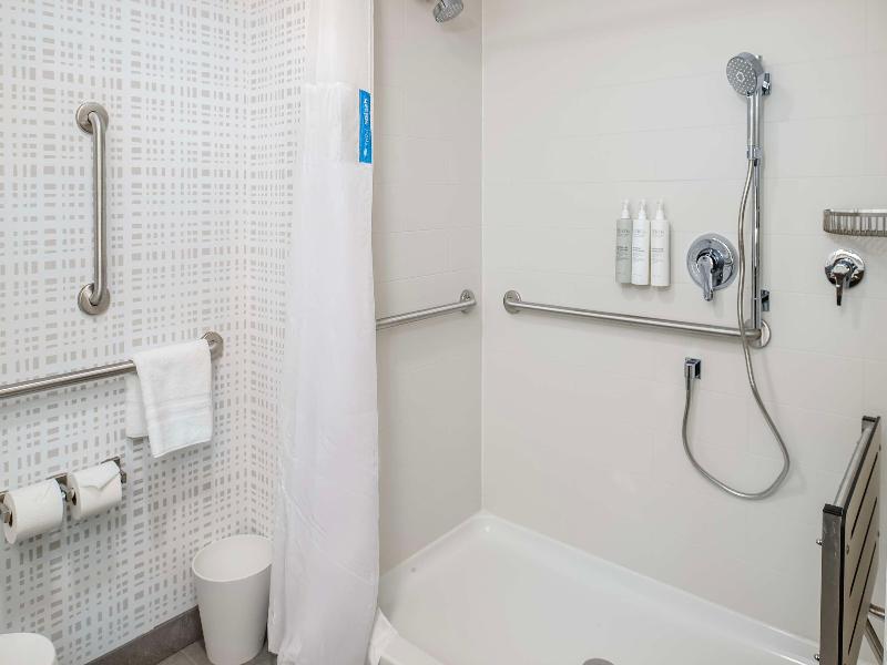 Hampton Inn By Hilton St. Louis Airport image
