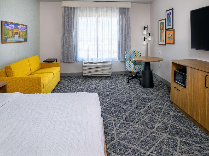 Hampton Inn By Hilton St. Louis Airport image