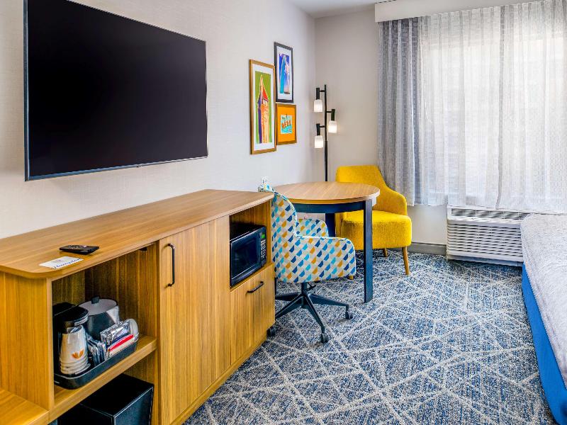 Hampton Inn By Hilton St. Louis Airport image
