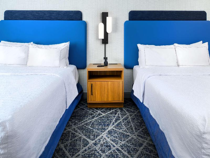 Hampton Inn By Hilton St. Louis Airport image