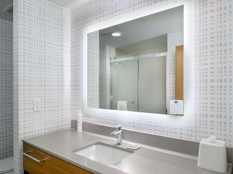 Hampton Inn By Hilton St. Louis Airport image