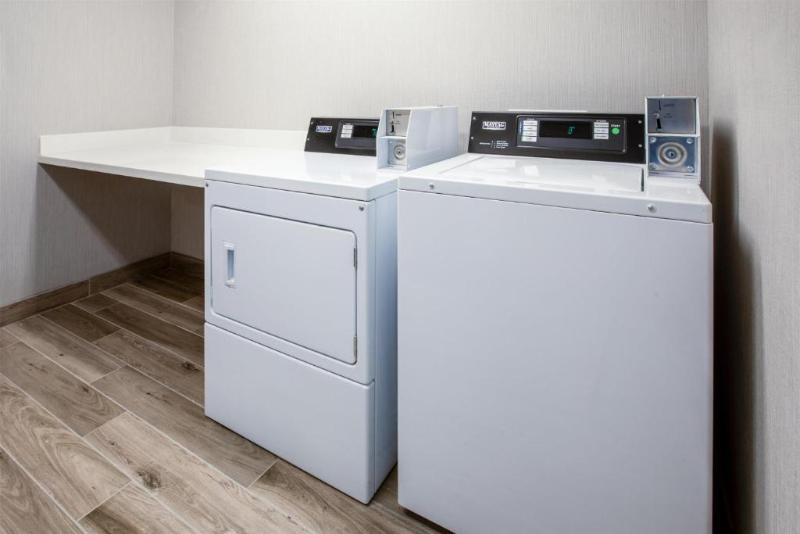 Hampton Inn & Suites By Hilton La Grande image