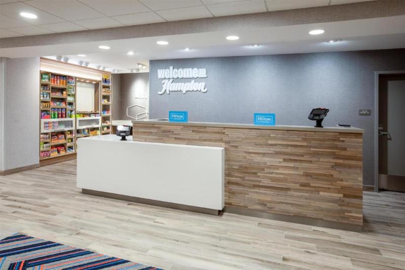 Hampton Inn & Suites By Hilton La Grande image